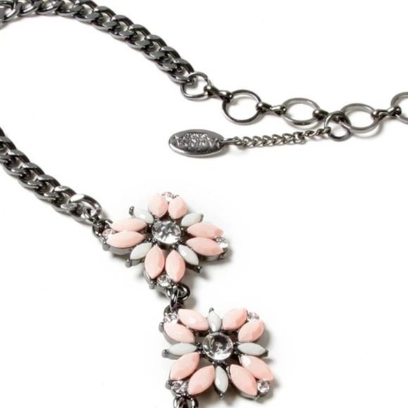 Amitra Singh Princess Joan Necklace Peach/Ivory - Picture 3 of 5